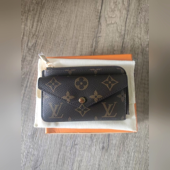 Louis Vuitton Rectro Verso Handbag - Picture 5 of 7